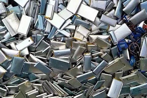 铅酸蓄电池回收厂家_回收干电瓶_电池可以回收